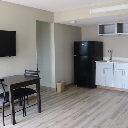 Crossroads Inn & Suites West Memphis Extérieur photo