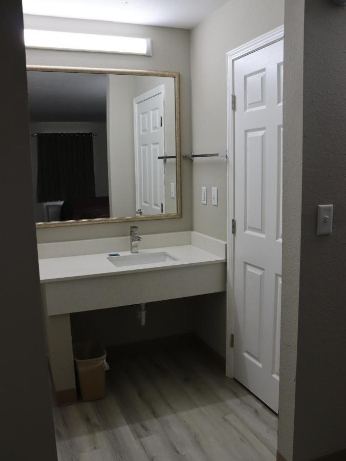 Crossroads Inn & Suites West Memphis Extérieur photo