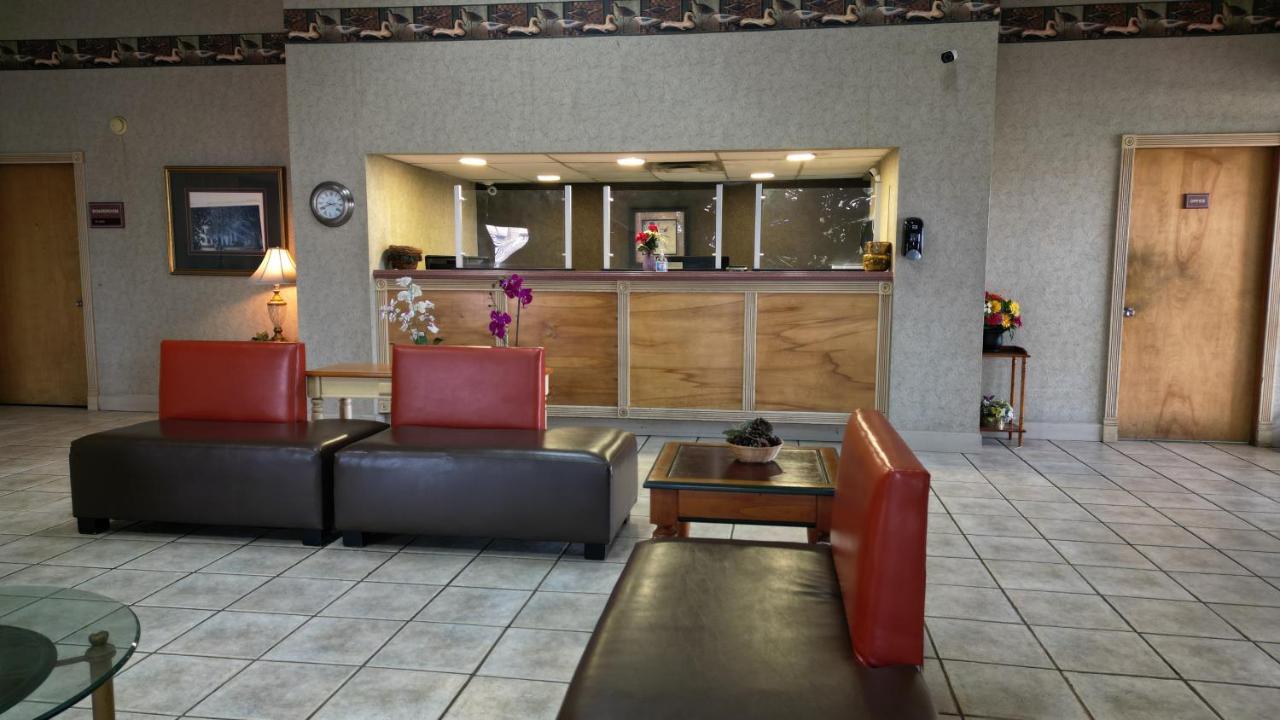 Crossroads Inn & Suites West Memphis Extérieur photo